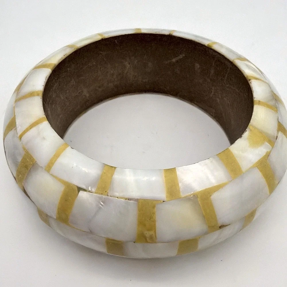 Vtg Mother of Pearl Inlay Bracelet Chunky Bangle White Yellow Boho